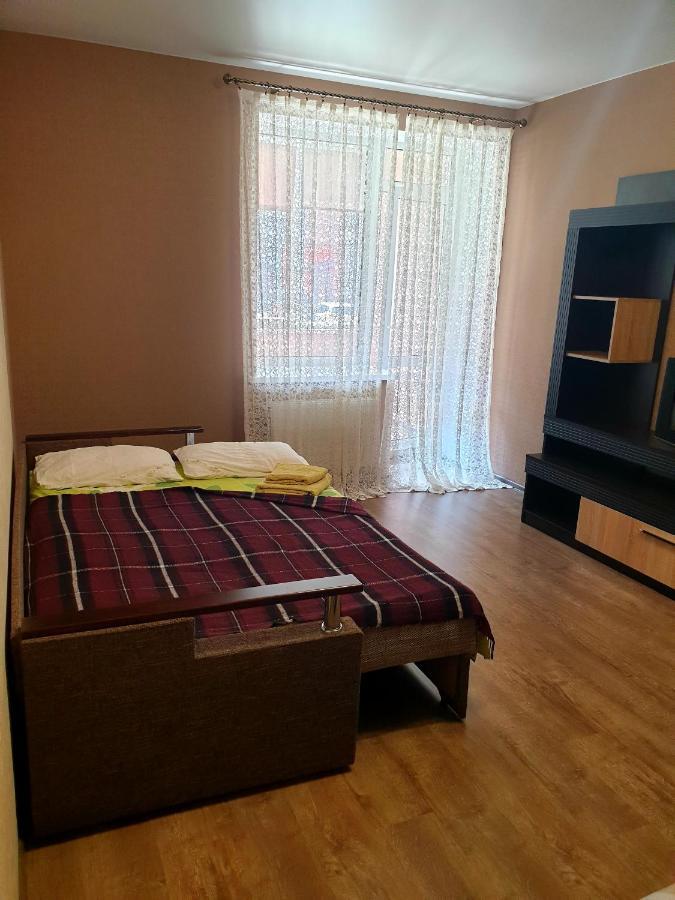 Apartment On Kravchuka, 11B Loetsk Buitenkant foto