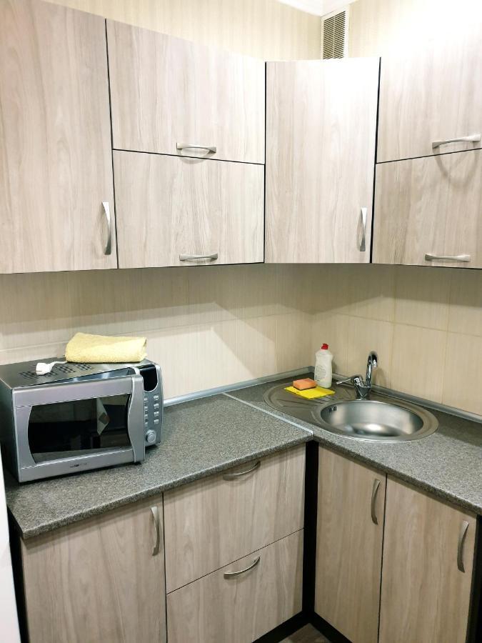 Apartment On Kravchuka, 11B Loetsk Buitenkant foto
